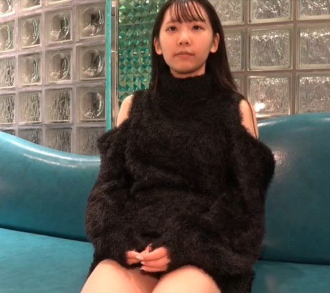 GUN-774 美女たちの足裏をふやけるまで舐めたい！ 上履き編